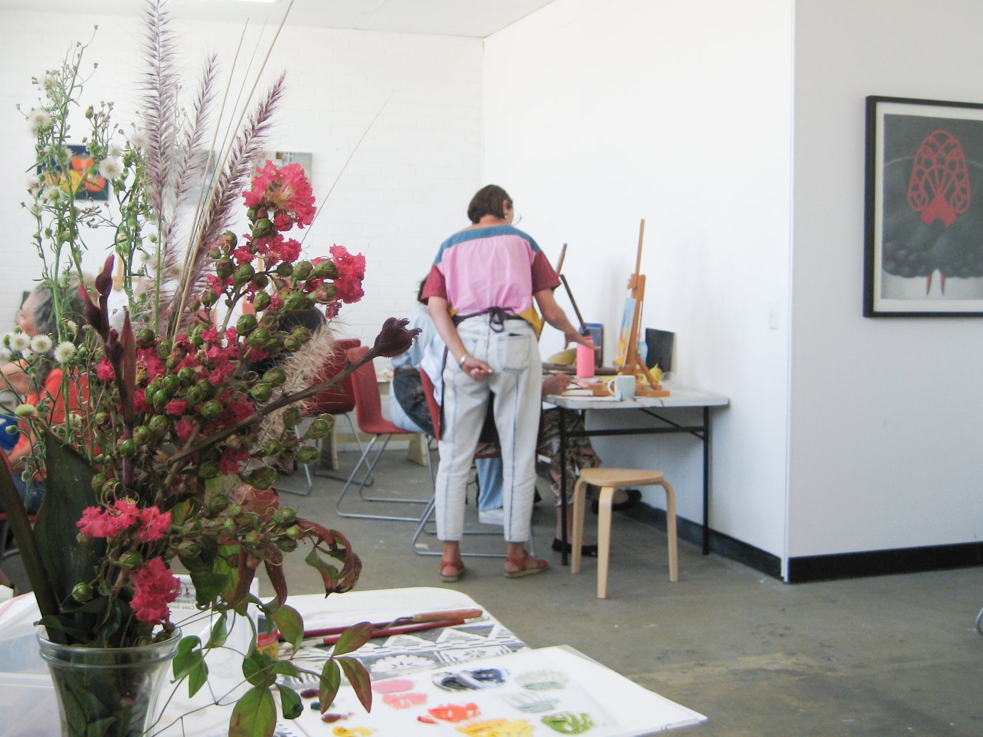 Jacqui Stockdale teaching still life painting at cbOne Studios