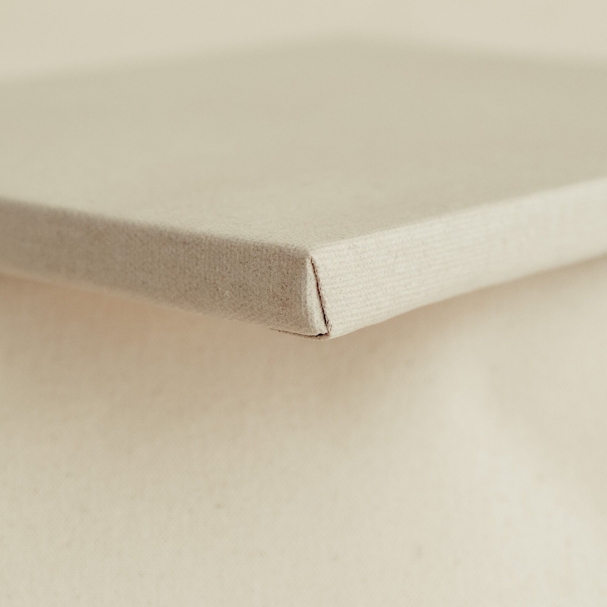 Belle Arti | 648 Gallery Clear Linen Pre-stretched Canvas